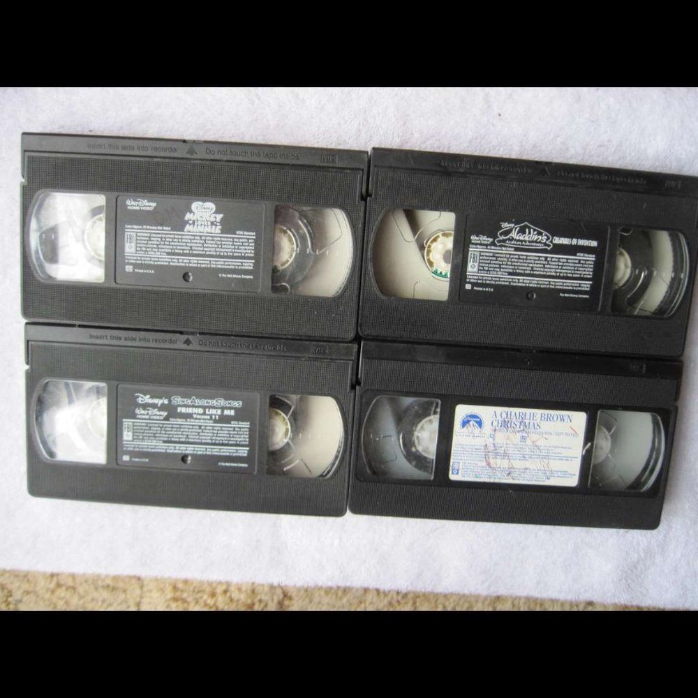 Charlie Brown Christmas Sing Along Songs Aladdin VHS Cassette Tape Bundle for $3